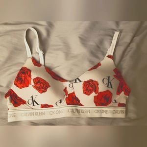 Calvin Klein wireless bra size M